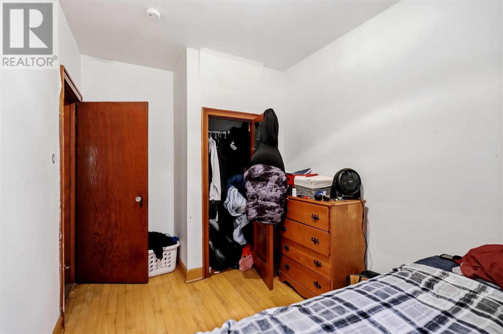 32 Wallace Ter, Sault Ste. Marie, ON