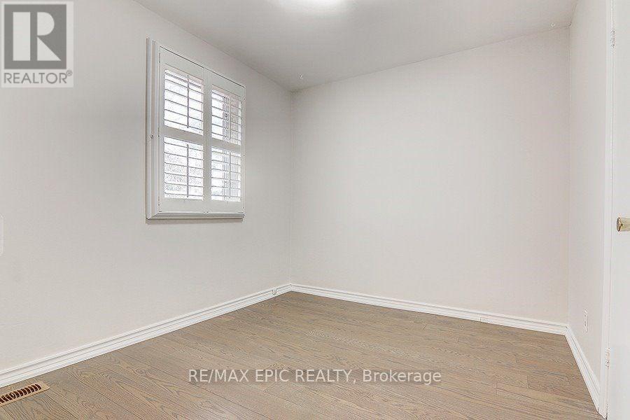 274 Taylor Mills Drive N, Richmond Hill, ON