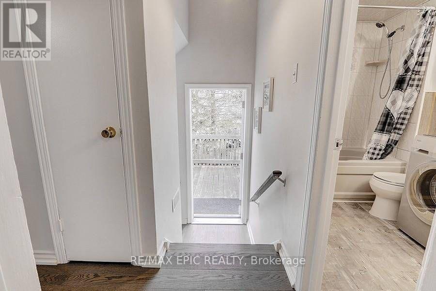 274 Taylor Mills Drive N, Richmond Hill, ON
