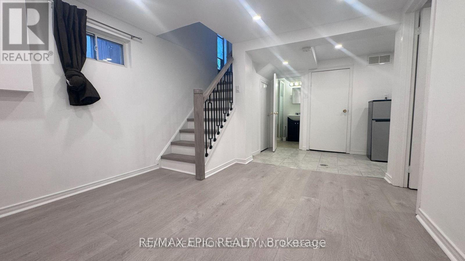 274 Taylor Mills Drive N, Richmond Hill, ON