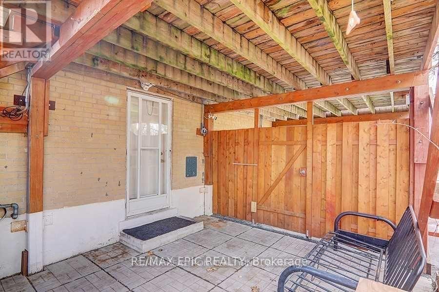 274 Taylor Mills Drive N, Richmond Hill, ON