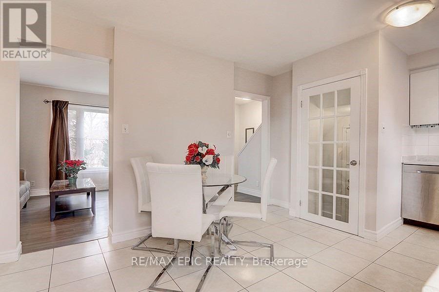 274 Taylor Mills Drive N, Richmond Hill, ON