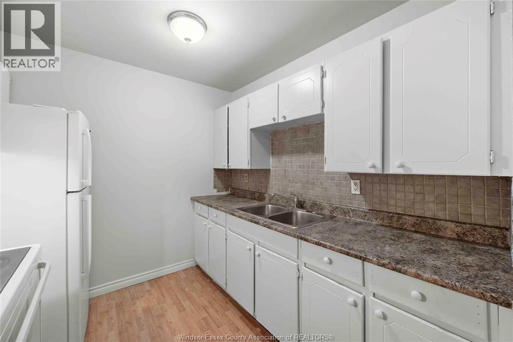 915 Lena, Windsor, ON