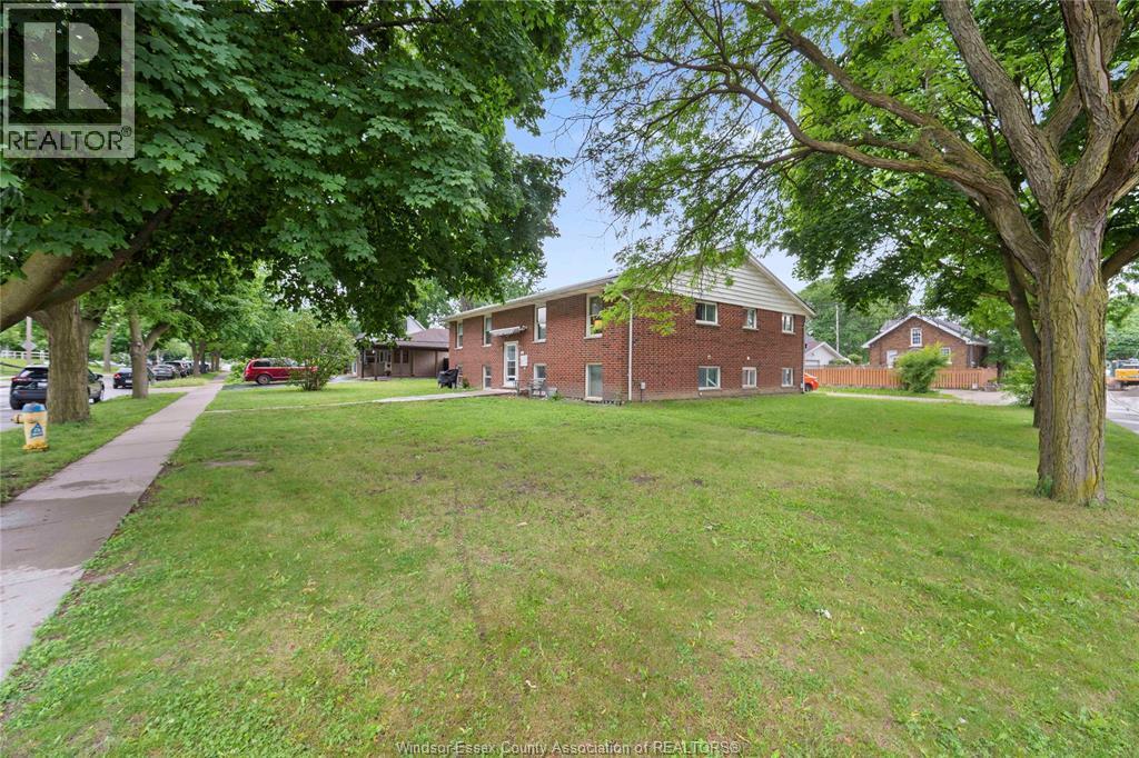 915 Lena, Windsor, ON