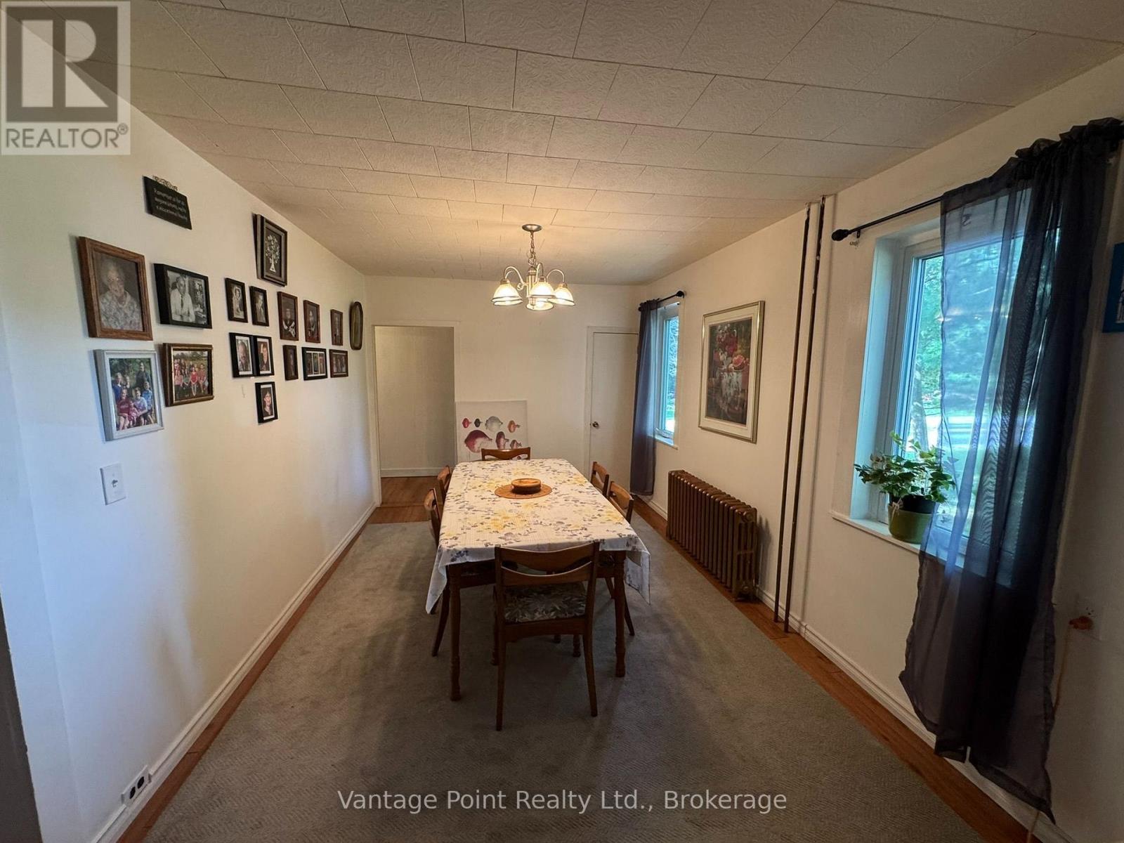 316057 6 Highway, Chatsworth, ON