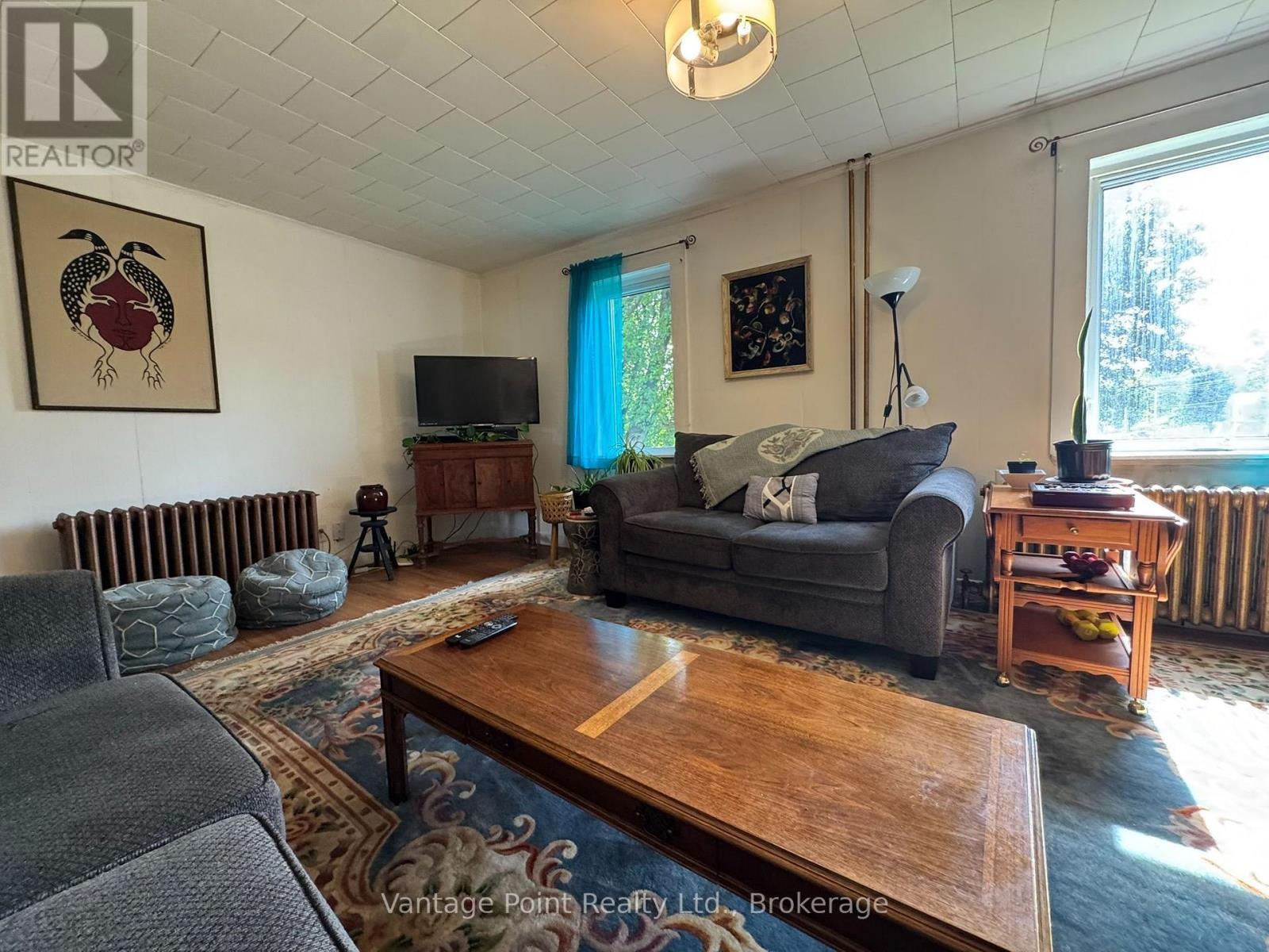 316057 6 Highway, Chatsworth, ON