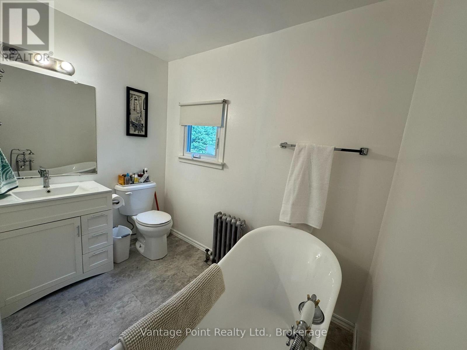 316057 6 Highway, Chatsworth, ON