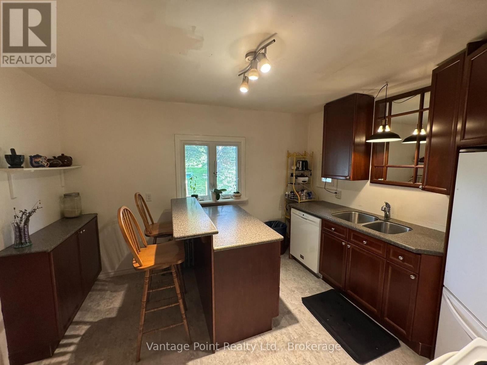 316057 6 Highway, Chatsworth, ON