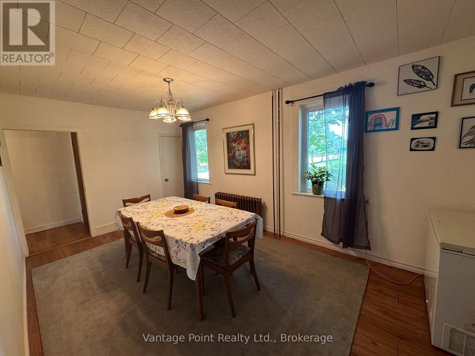 316057 6 Highway, Chatsworth, ON