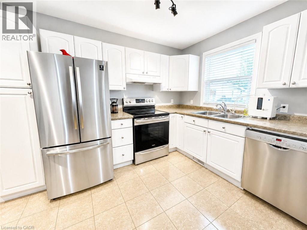 15 Esther Street, Brantford, ON