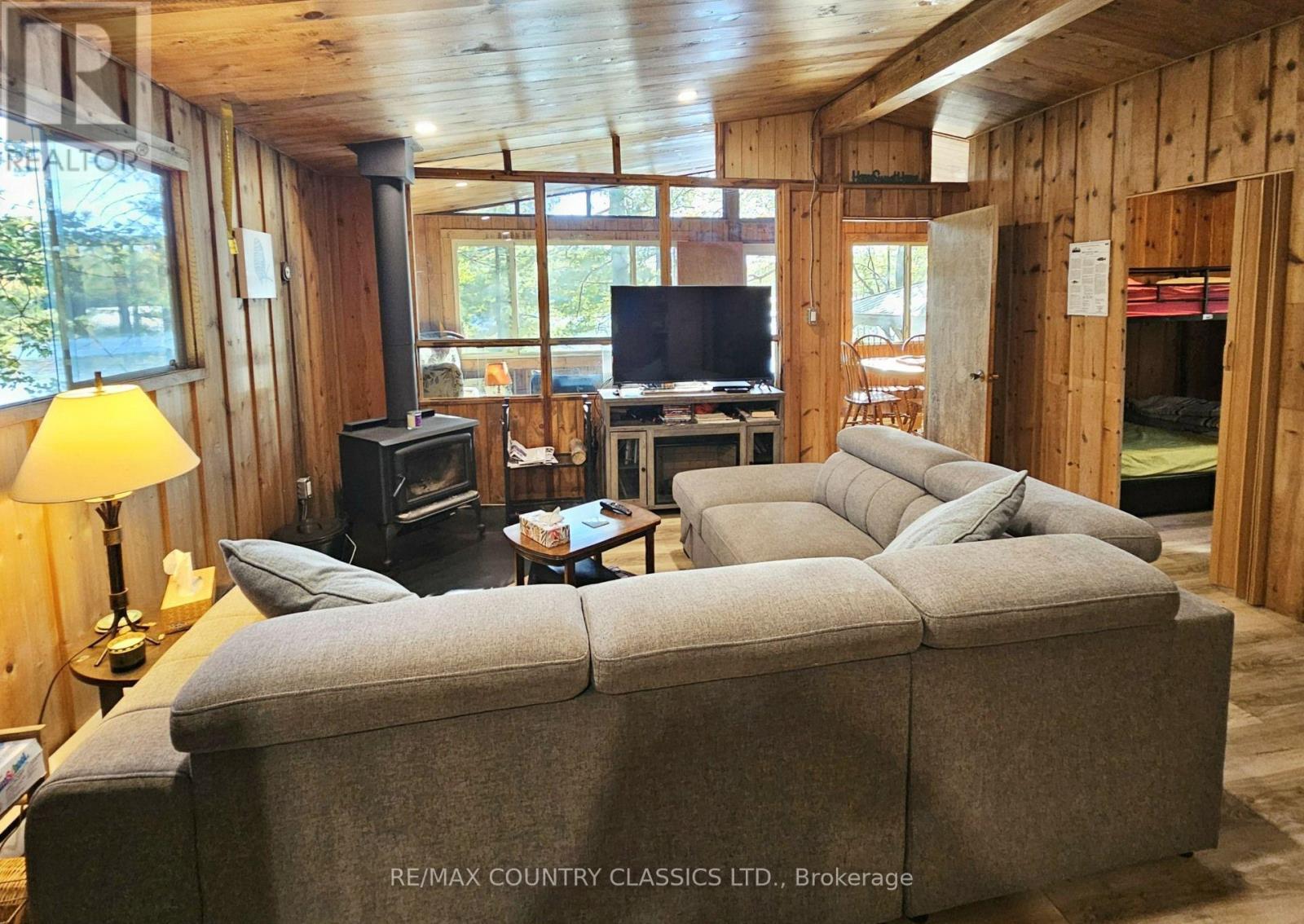 378 Spectacle Lake Road, Madawaska Valley, ON