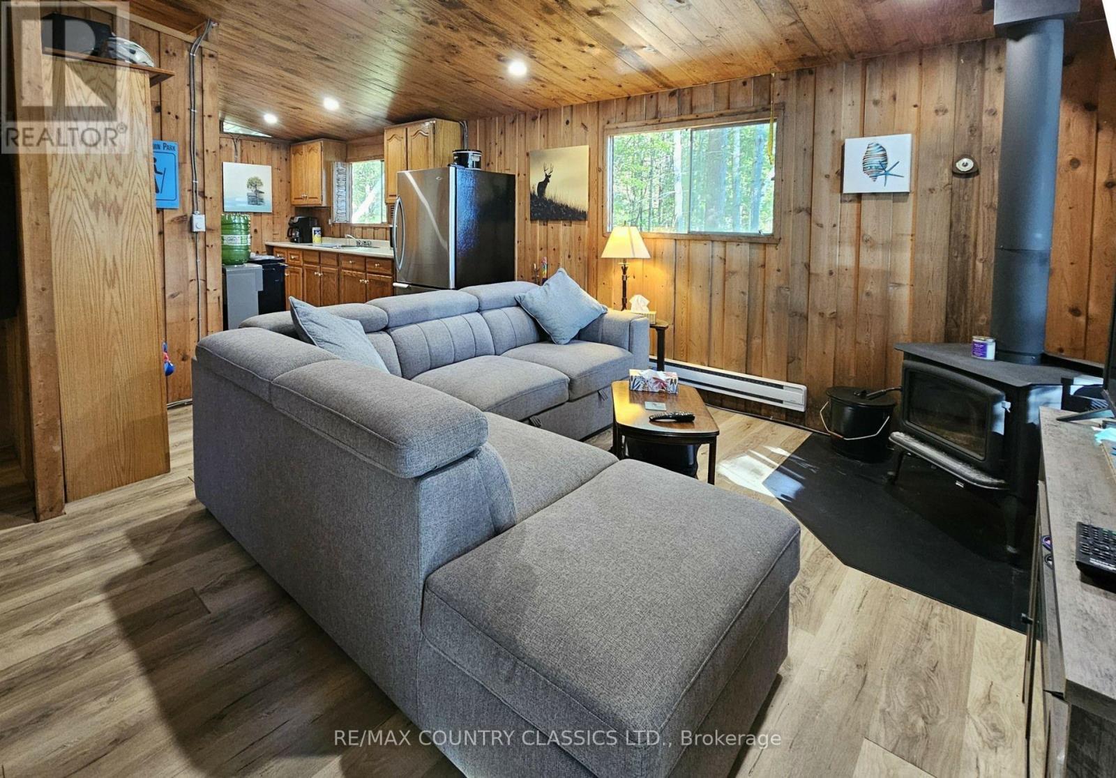 378 Spectacle Lake Road, Madawaska Valley, ON