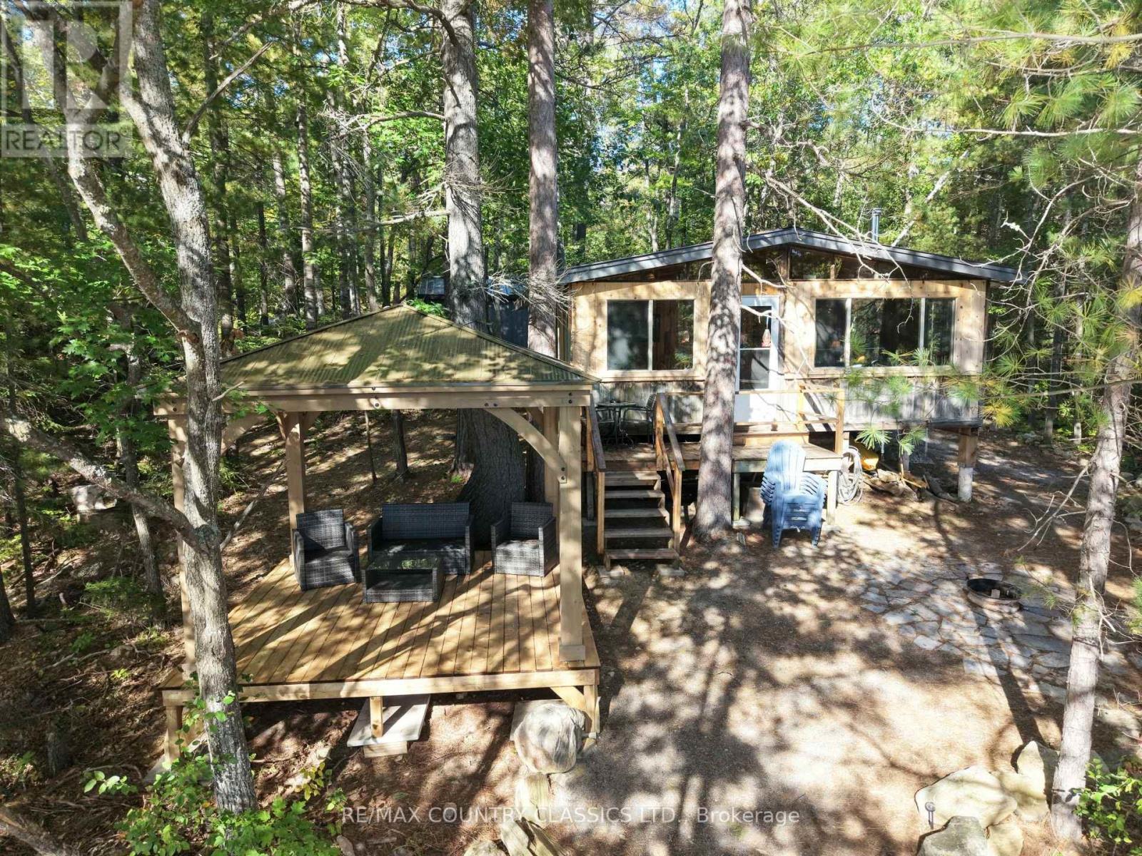 378 Spectacle Lake Road, Madawaska Valley, ON