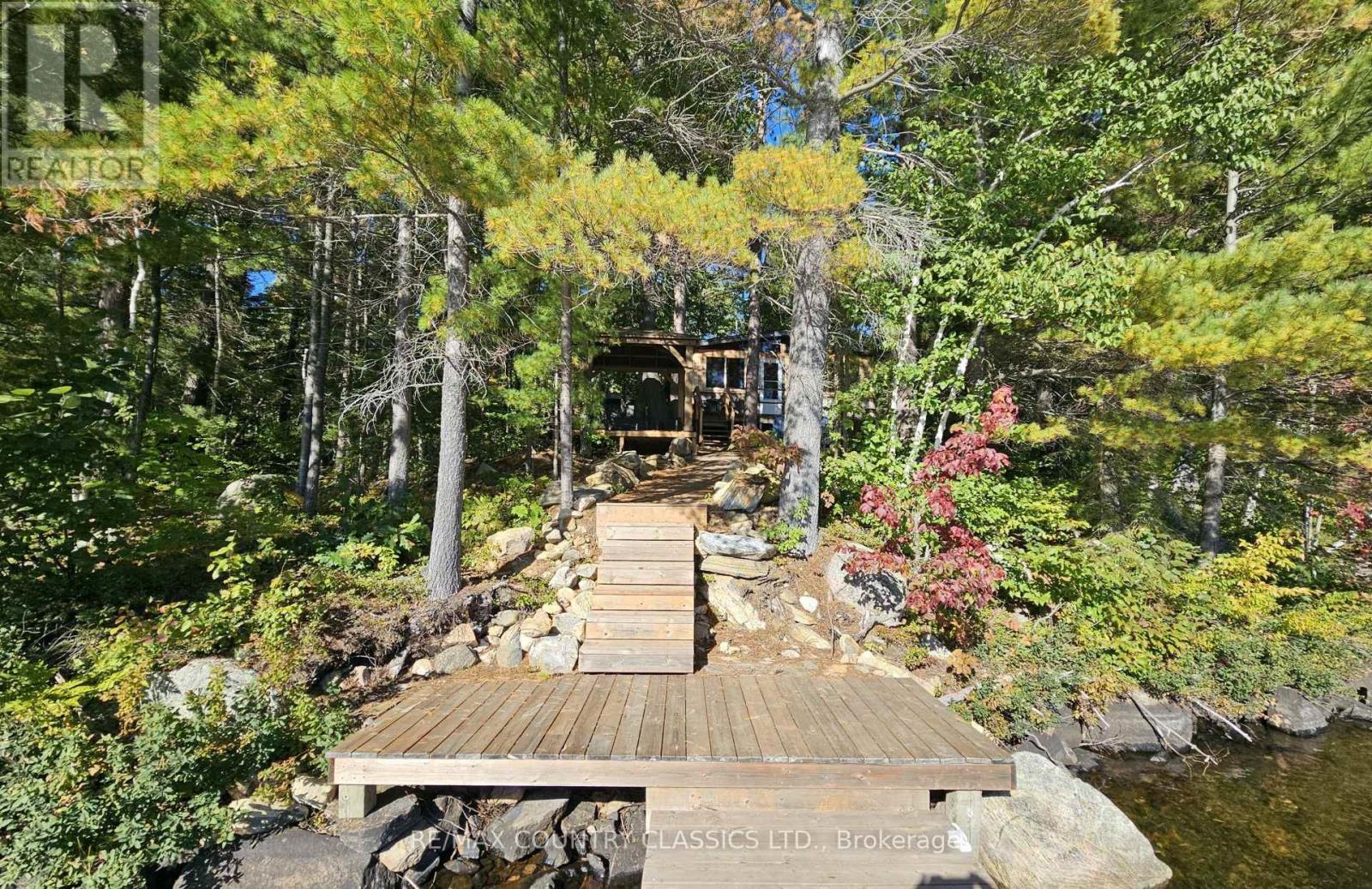 378 Spectacle Lake Road, Madawaska Valley, ON