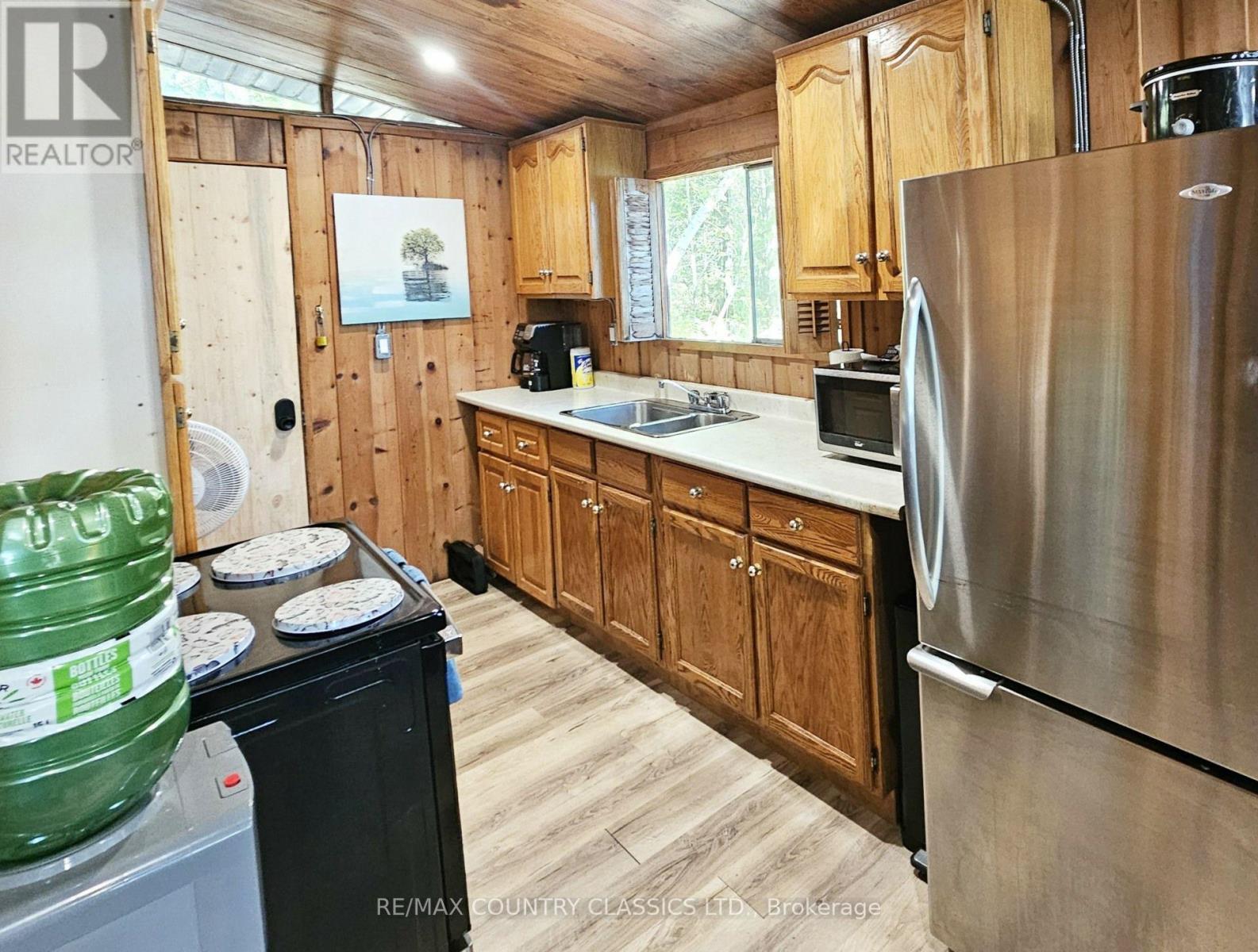 378 Spectacle Lake Road, Madawaska Valley, ON