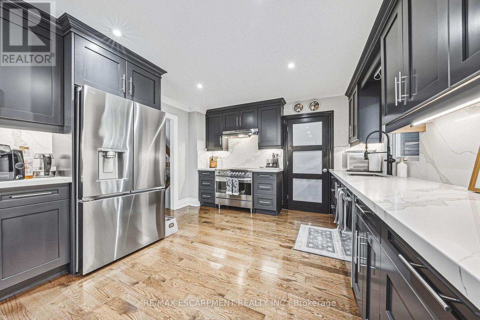 581 Holly Hill Crescent, Burlington, ON