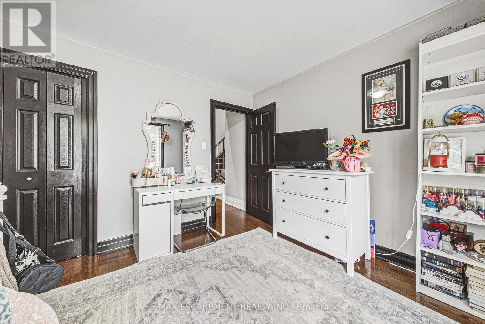 581 Holly Hill Crescent, Burlington, ON