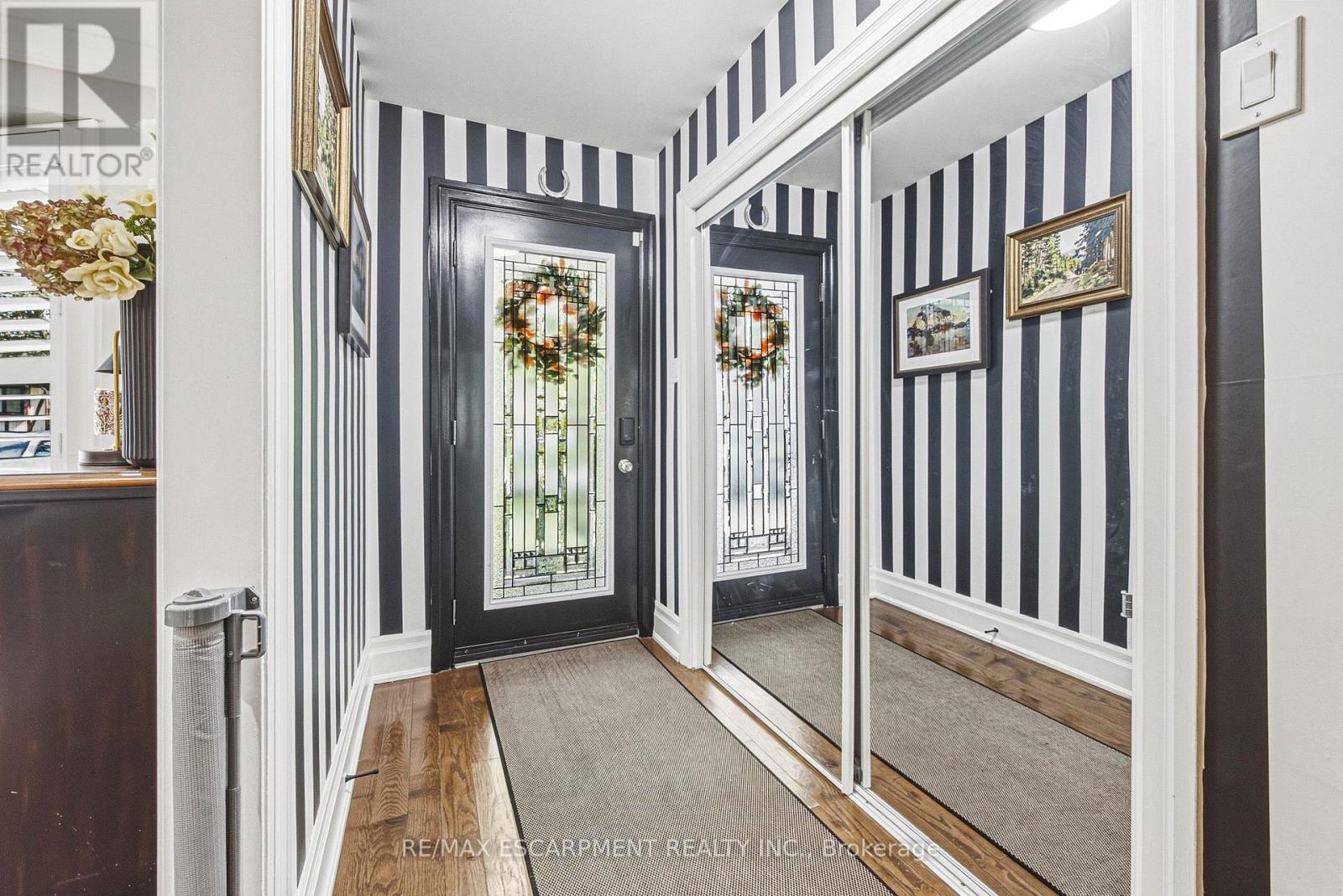 581 Holly Hill Crescent, Burlington, ON