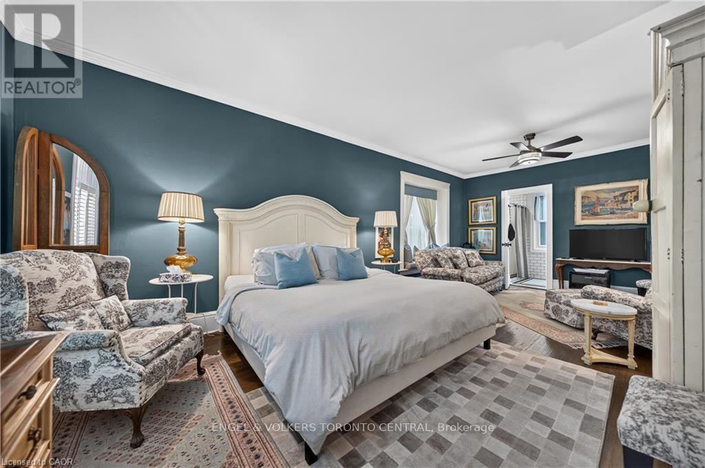Spacious primary bedroom suite - 100 Brunswick Street, Stratford, ON