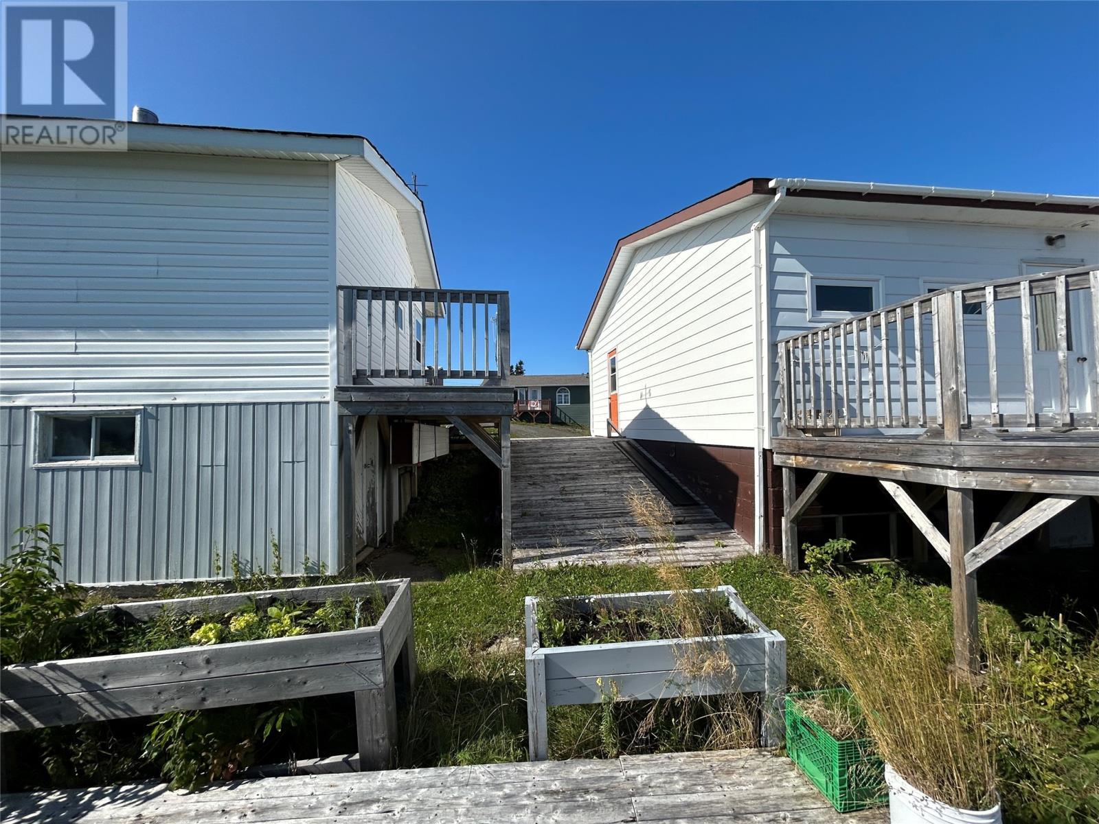 68 Main Street, Leading Tickles, NL
