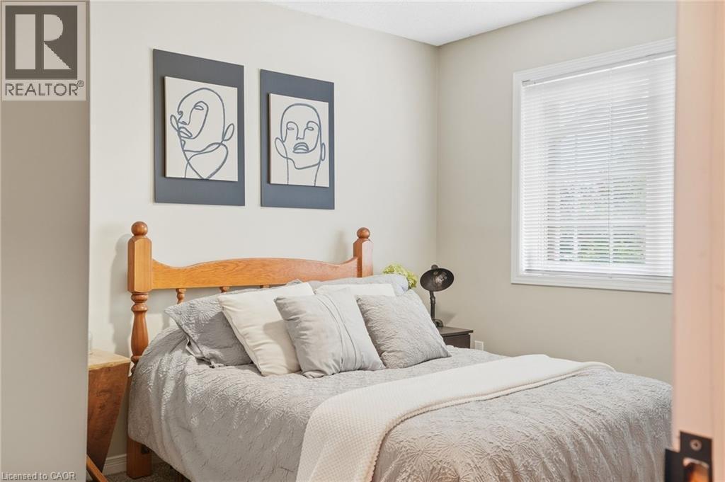 14 Kenyon Crescent, Grimsby, ON