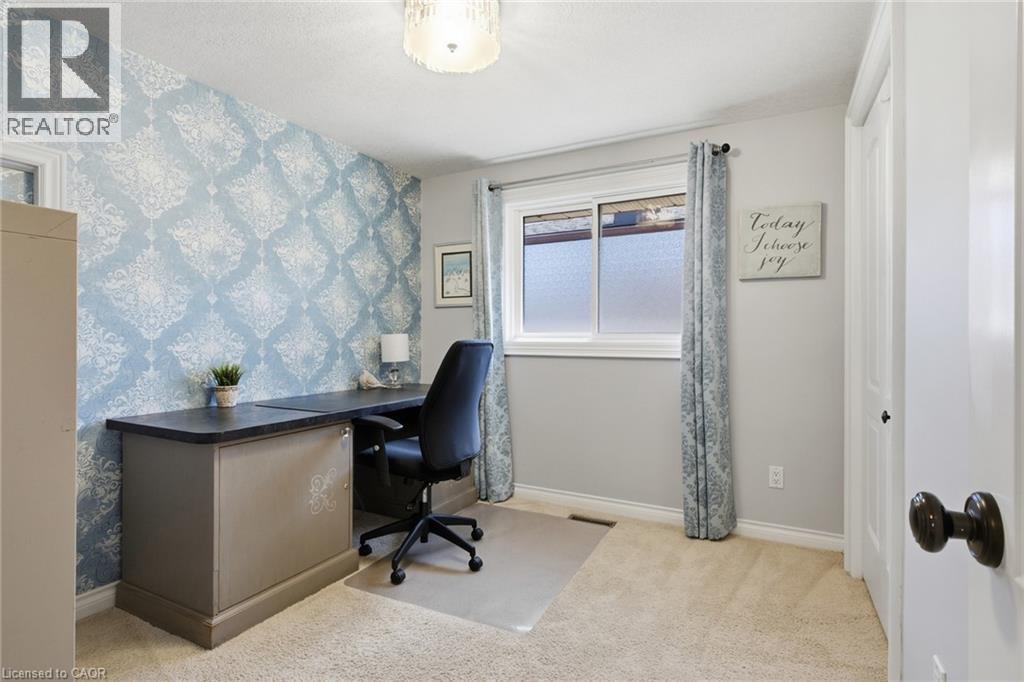 26 Alexander Avenue, Cambridge, ON