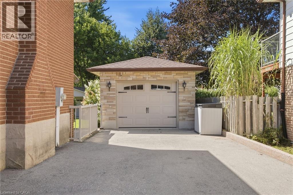 26 Alexander Avenue, Cambridge, ON