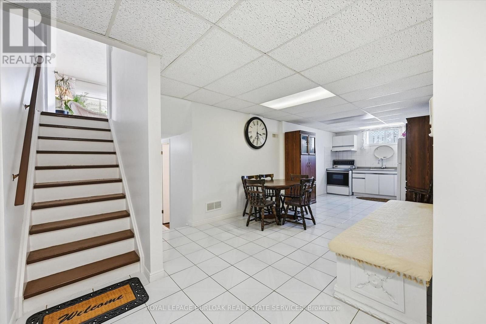 83 Oakridge Drive, Hamilton, ON
