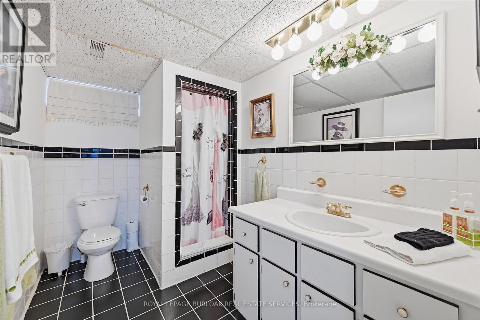 83 Oakridge Drive, Hamilton, ON