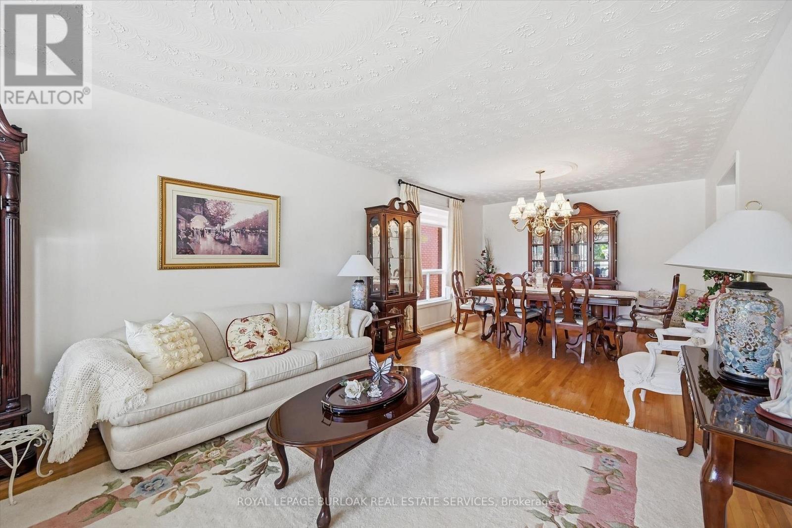 83 Oakridge Drive, Hamilton, ON