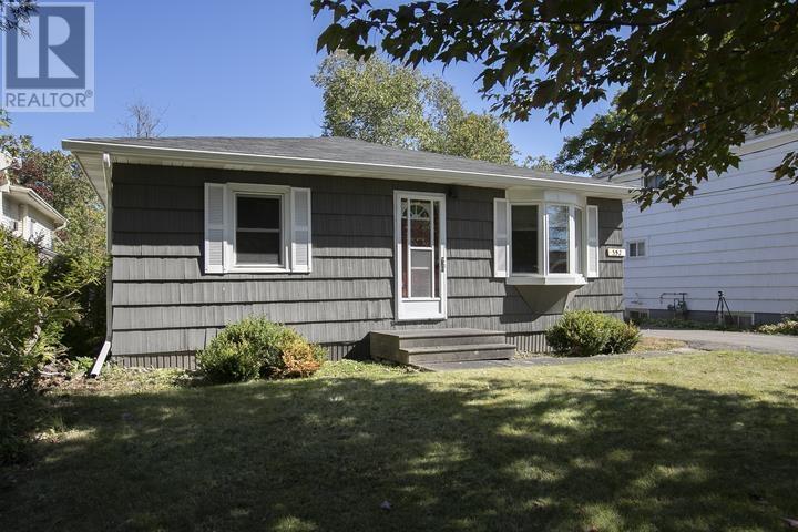 552 Lake St, Sault Ste. Marie, ON