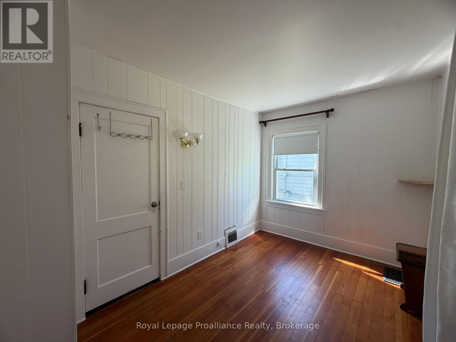22 Parker Street, Belleville (Belleville Ward), ON
