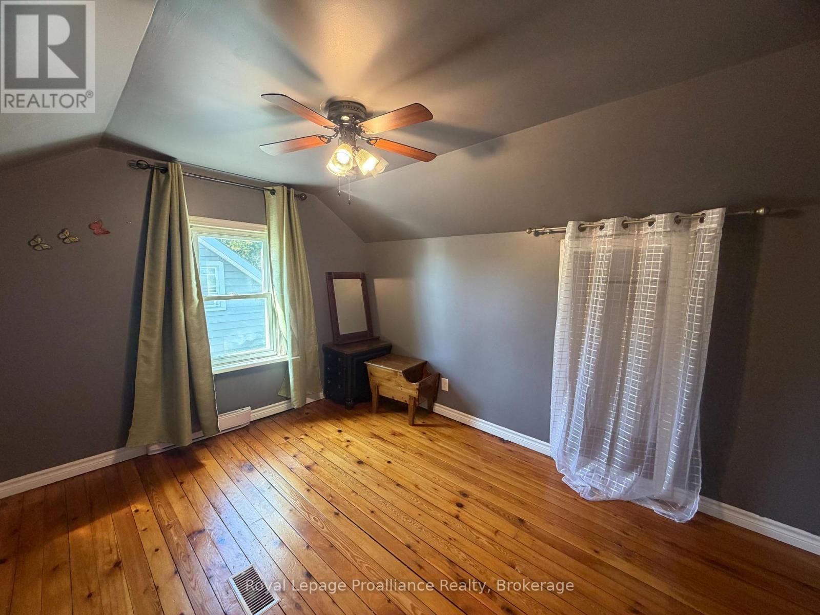 22 Parker Street, Belleville (Belleville Ward), ON