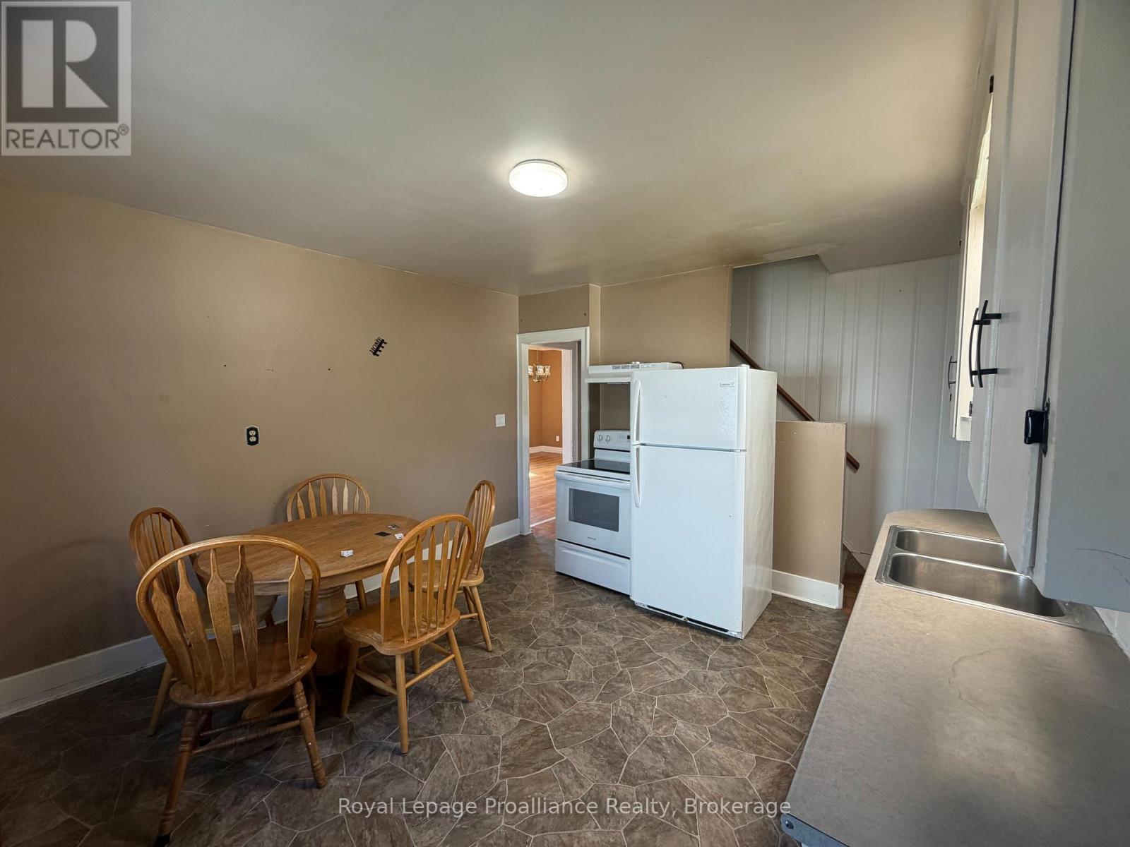 22 Parker Street, Belleville (Belleville Ward), ON