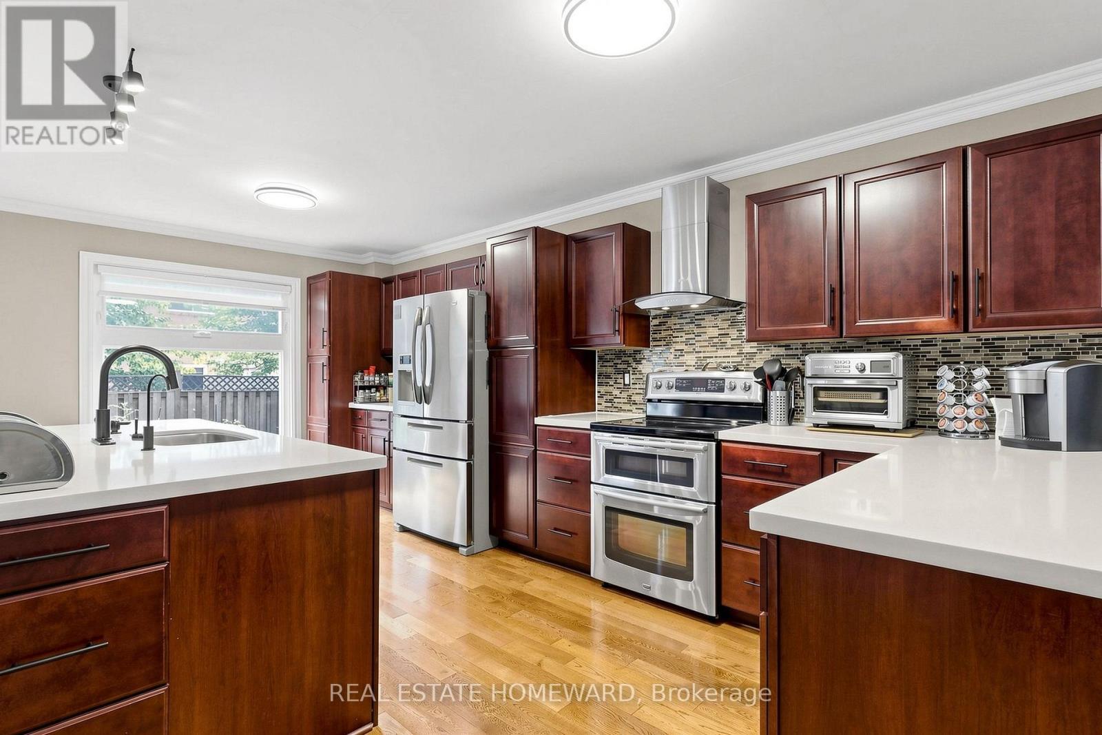 242 Badessa Circle, Vaughan, ON