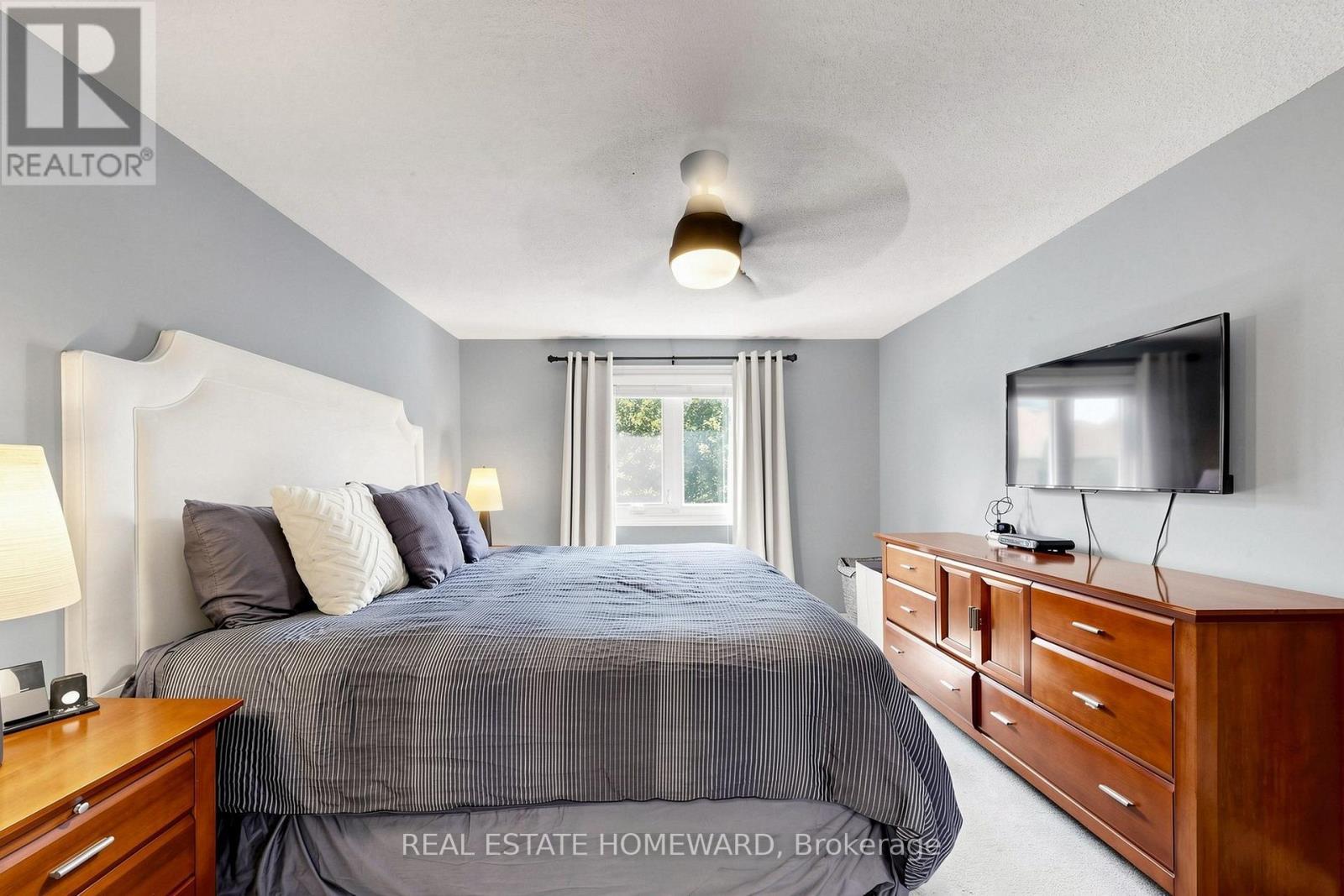 242 Badessa Circle, Vaughan, ON