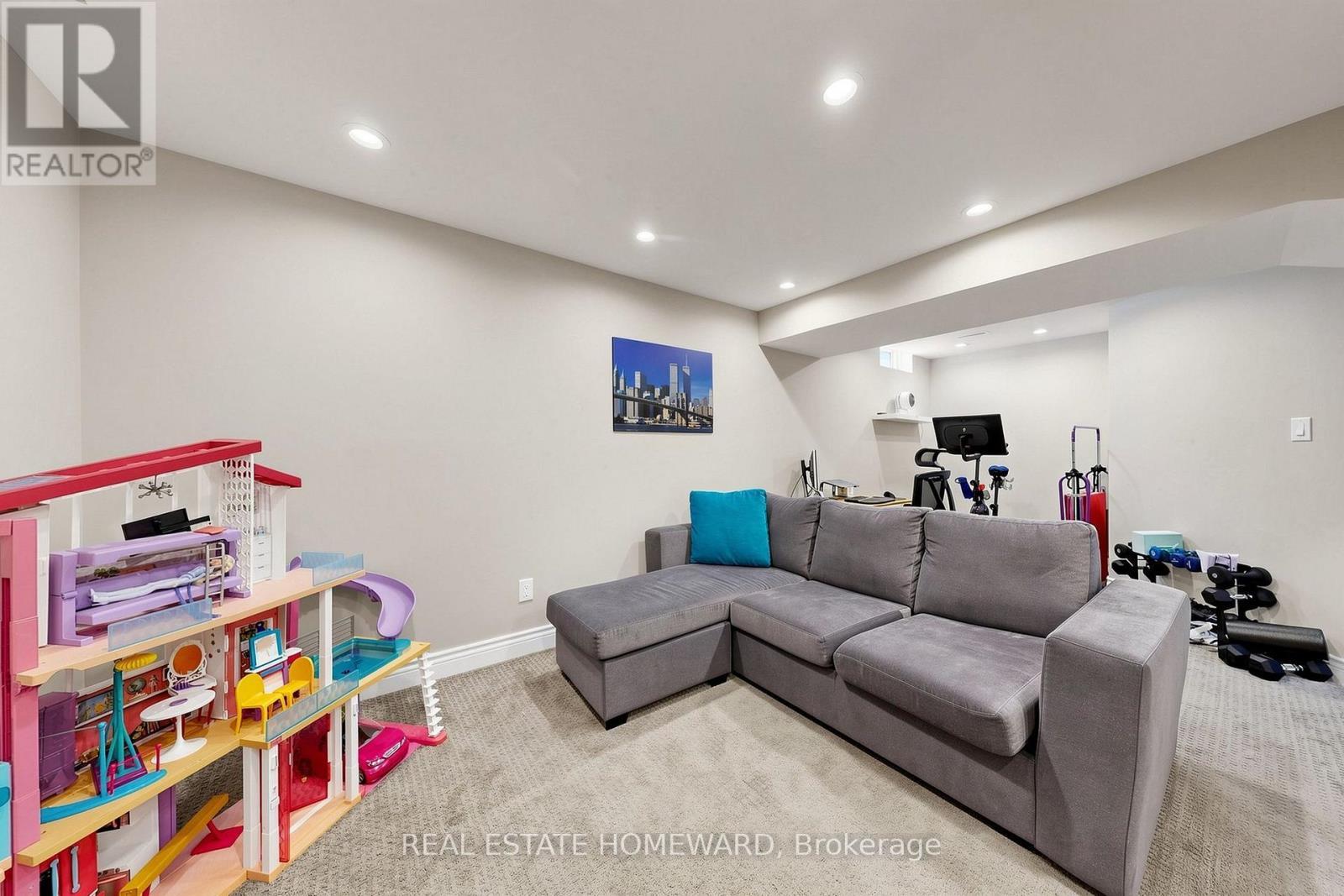 242 Badessa Circle, Vaughan, ON