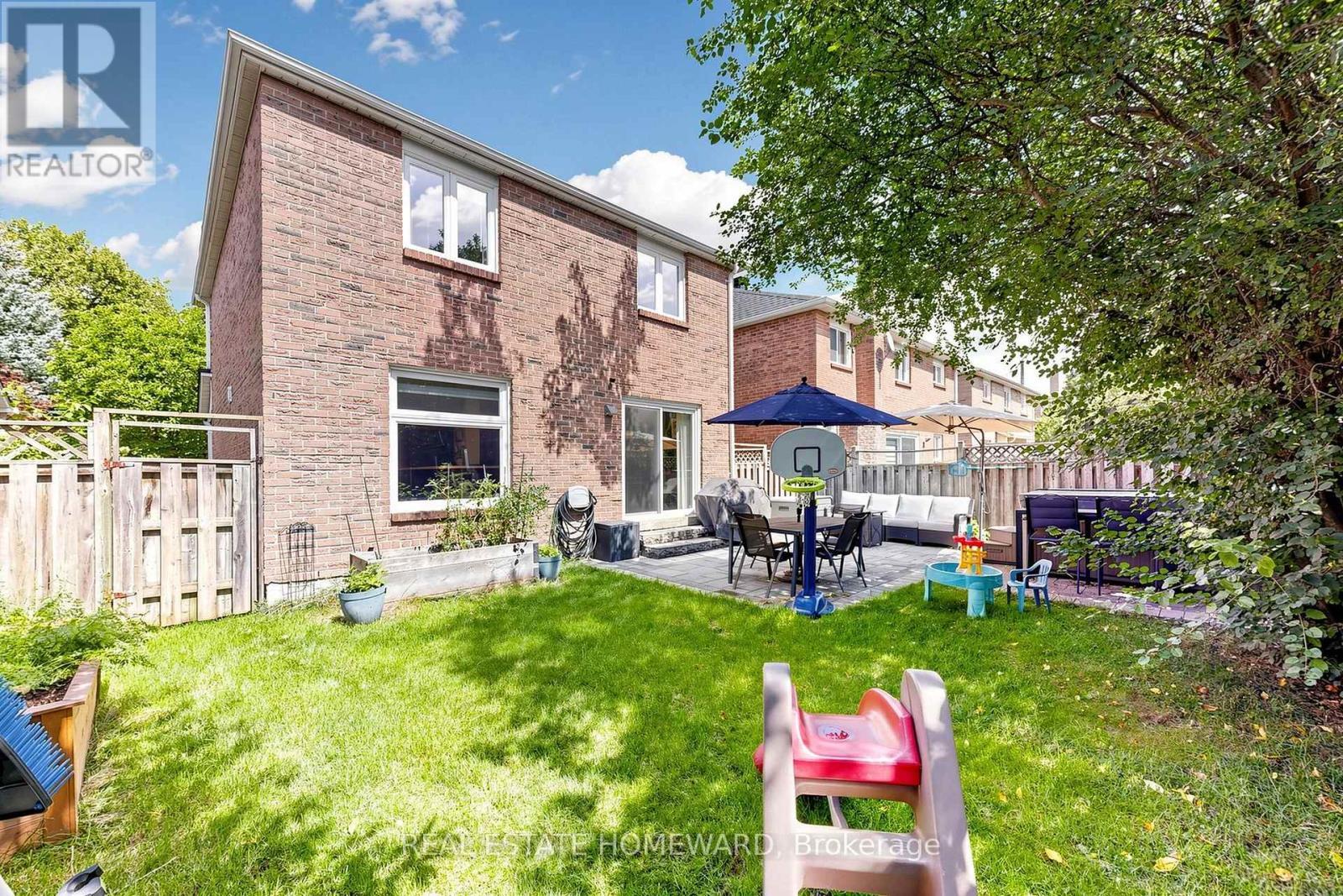 242 Badessa Circle, Vaughan, ON