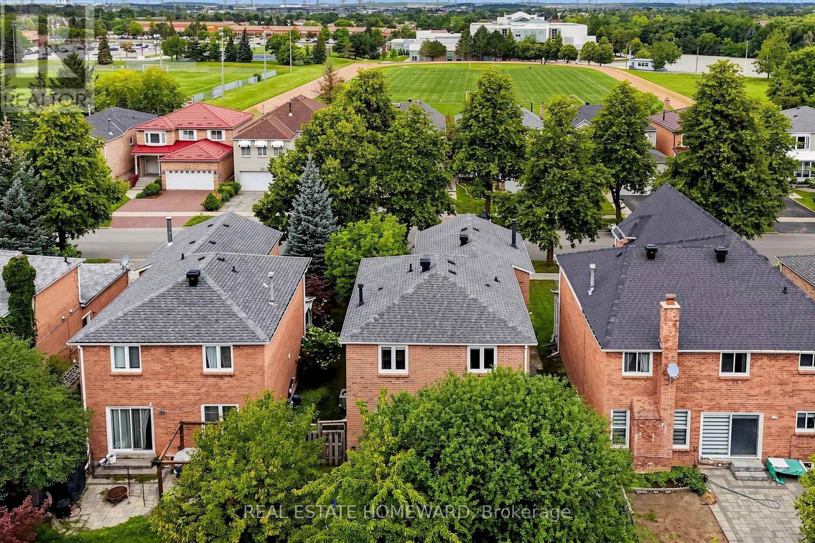 242 Badessa Circle, Vaughan, ON