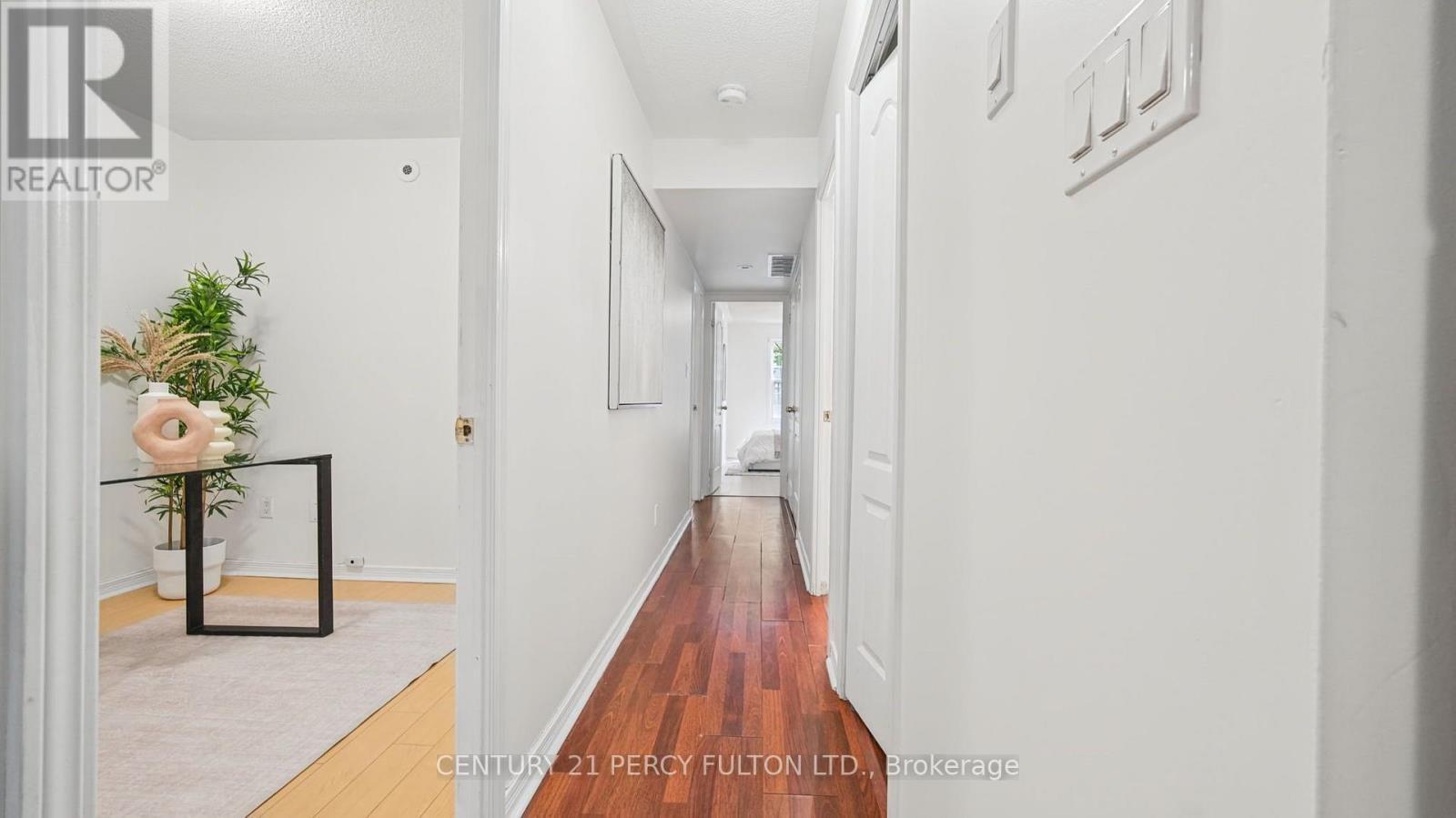 101 - 45 Strangford Lane, Toronto, ON