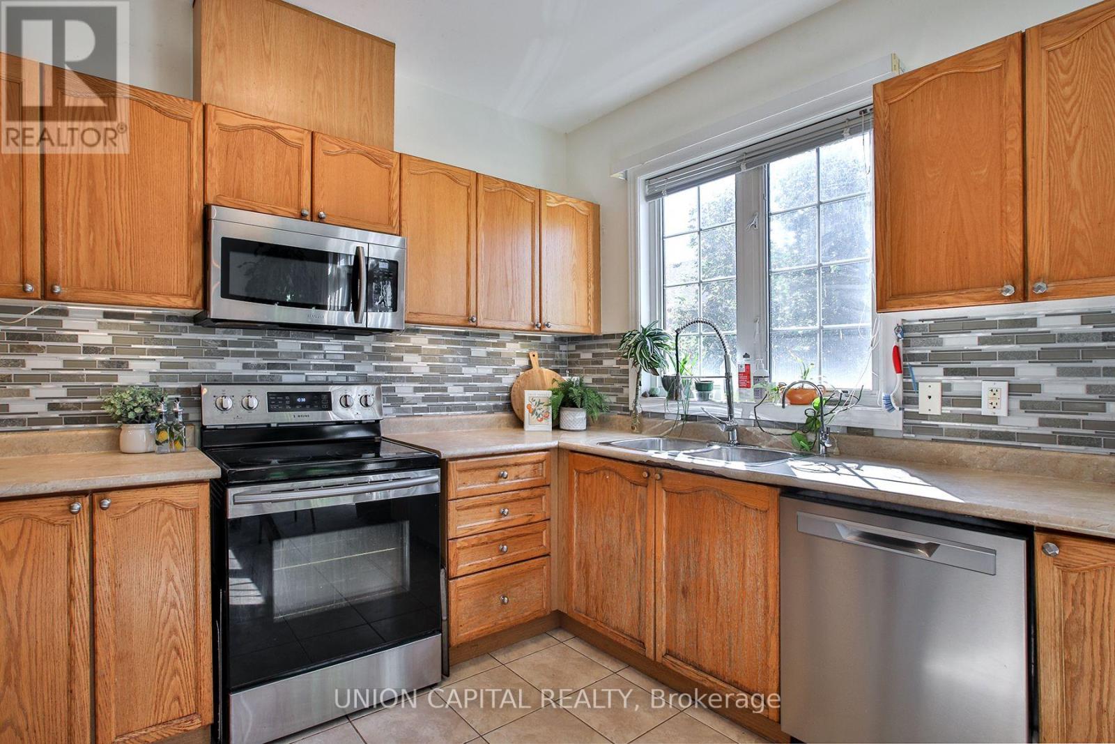 60 Wilkie Lane, Ajax, ON