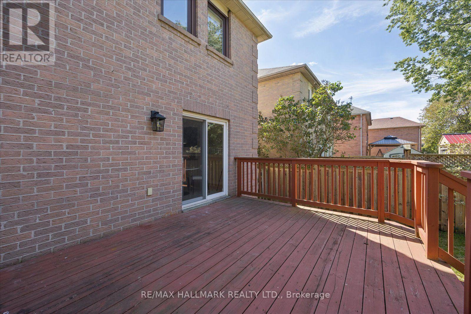 32 Valley Centre Drive, Toronto, ON