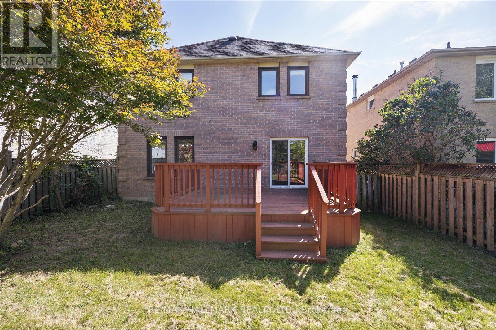 32 Valley Centre Drive, Toronto, ON