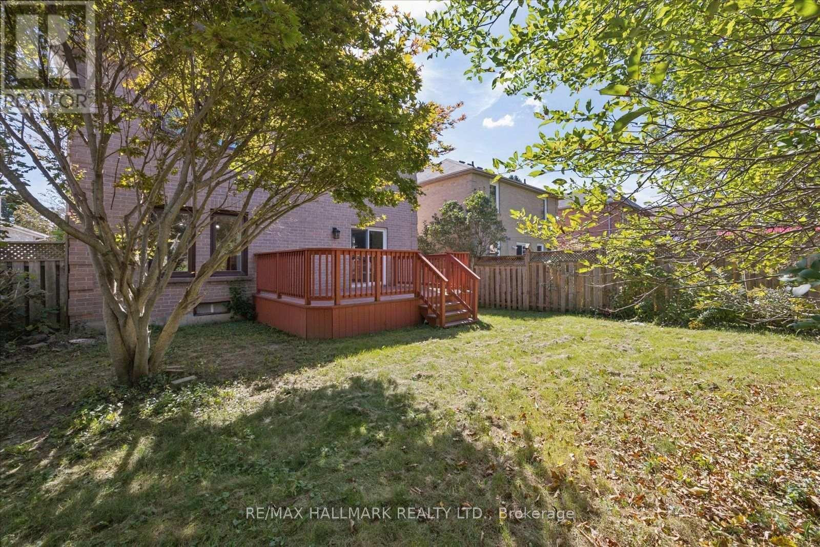 32 Valley Centre Drive, Toronto, ON