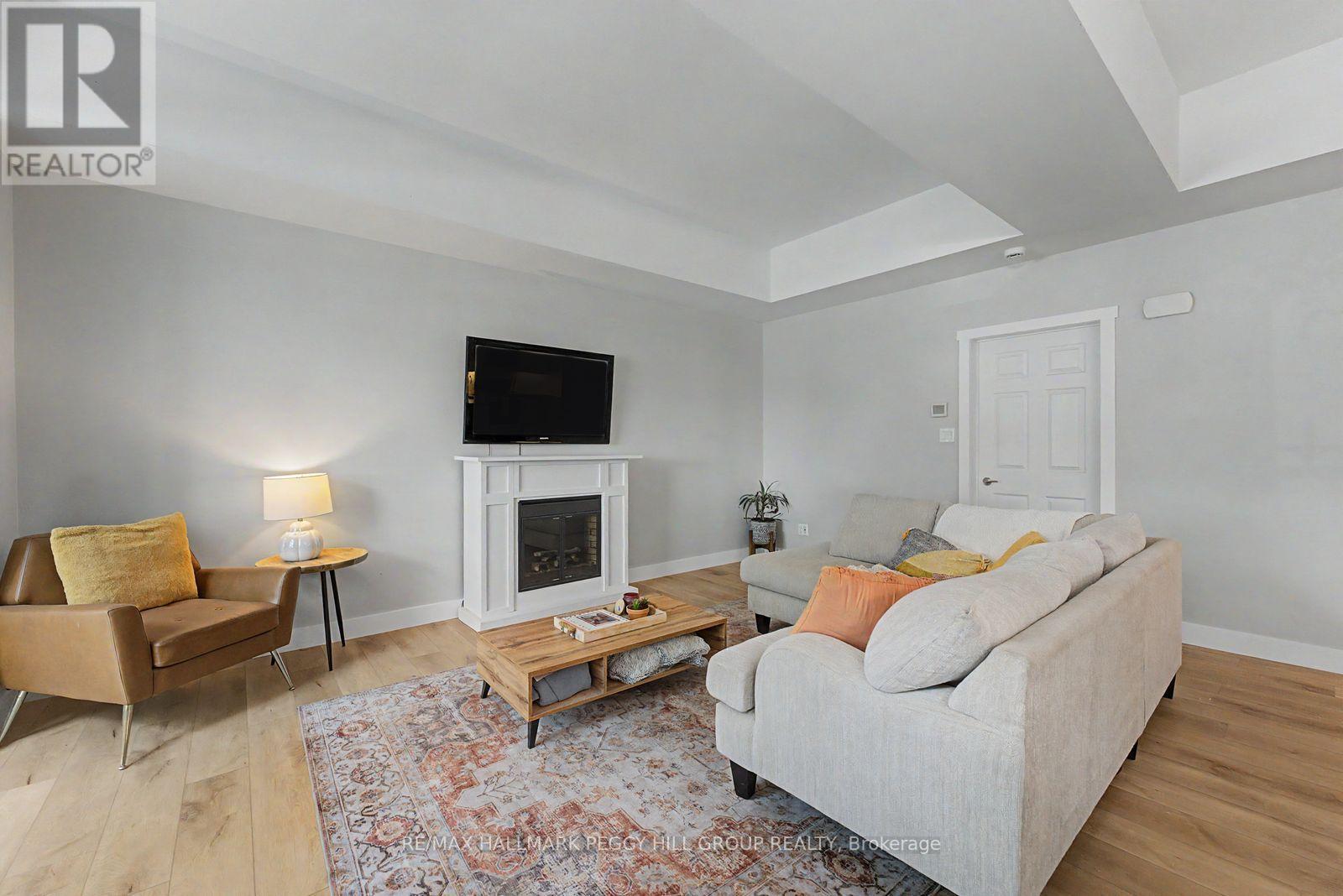6 Victoria Street, Barrie, ON
