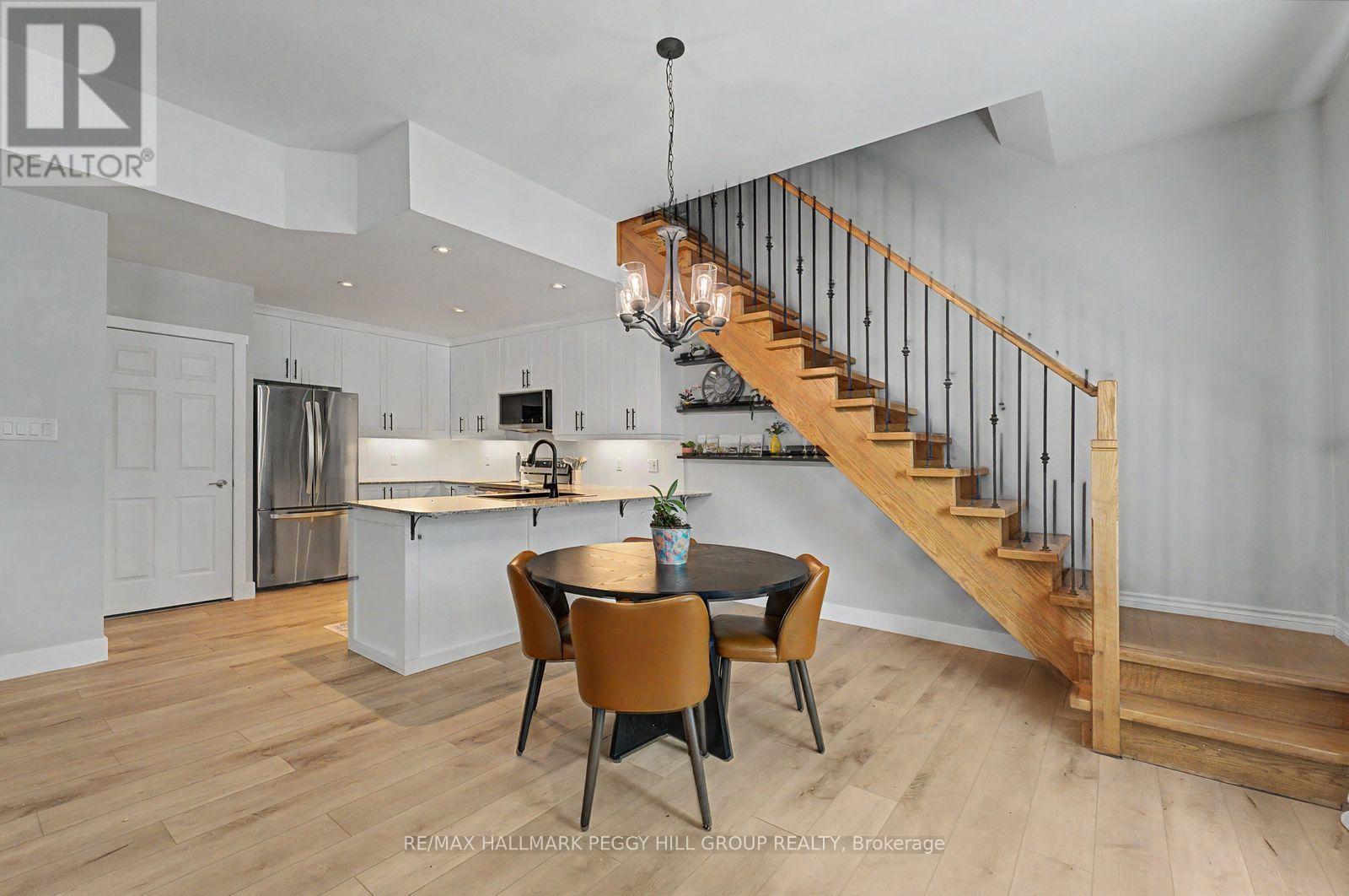 6 Victoria Street, Barrie, ON