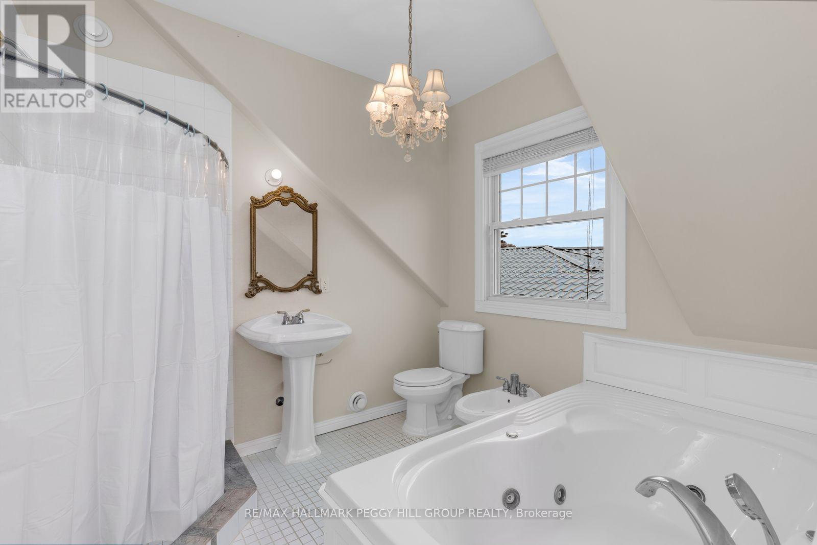 2026 River Road W, Wasaga Beach, ON