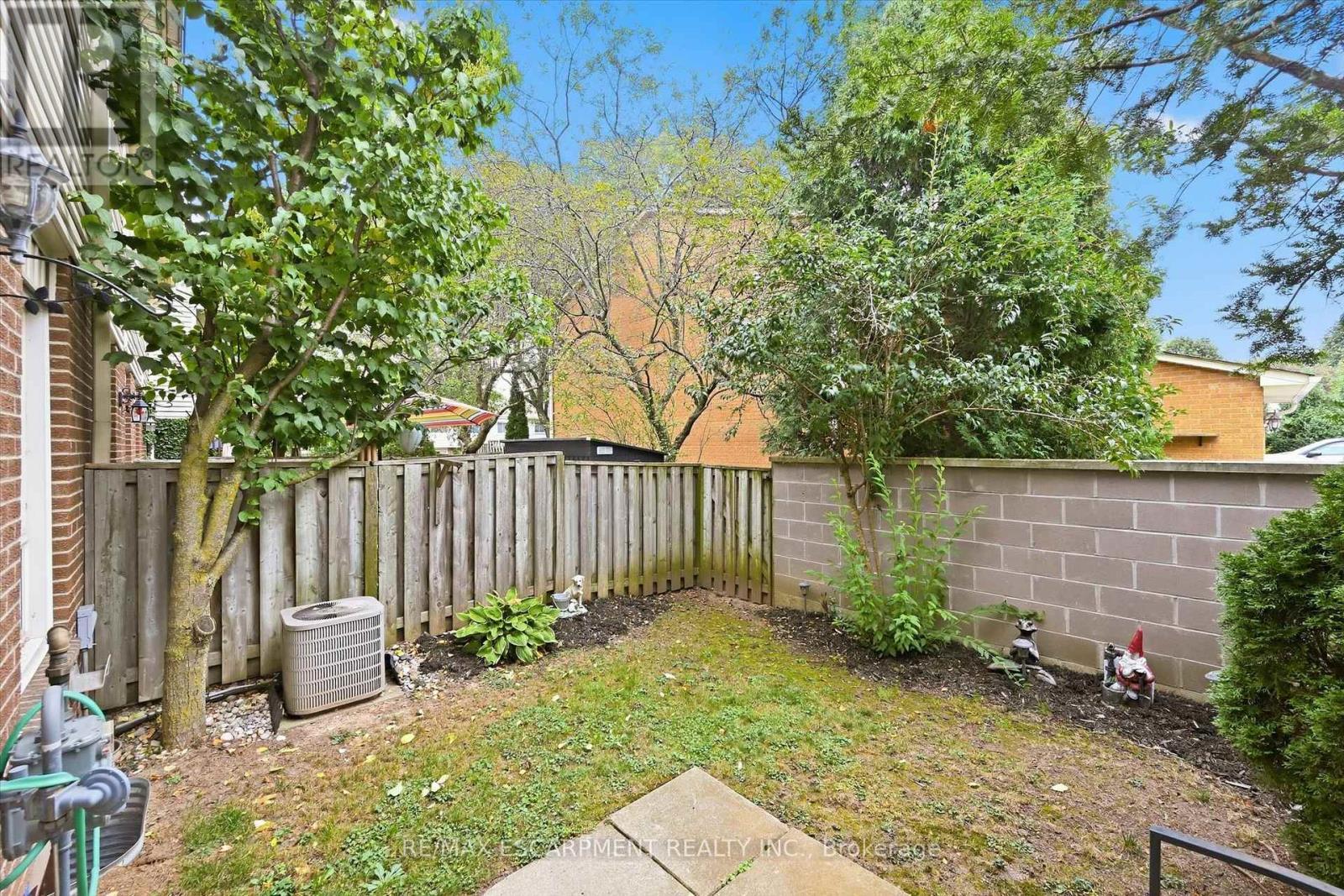 14 - 1548 Newlands Crescent, Burlington, ON