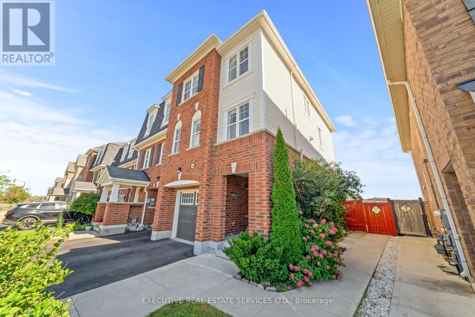 98 Bannister Crescent, Brampton, ON