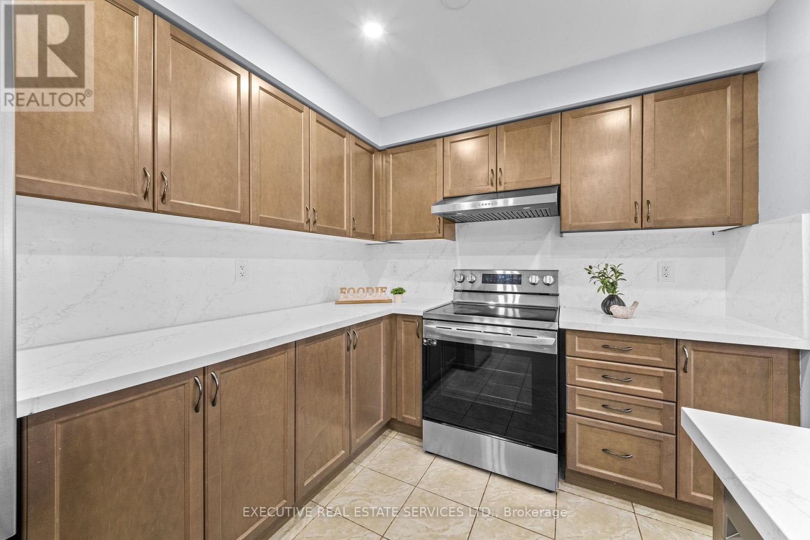 98 Bannister Crescent, Brampton, ON